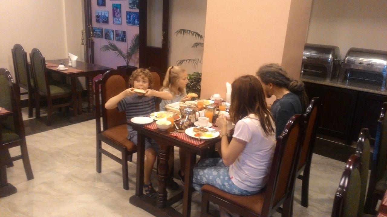 Little Nepal Inn Kathmandu Esterno foto
